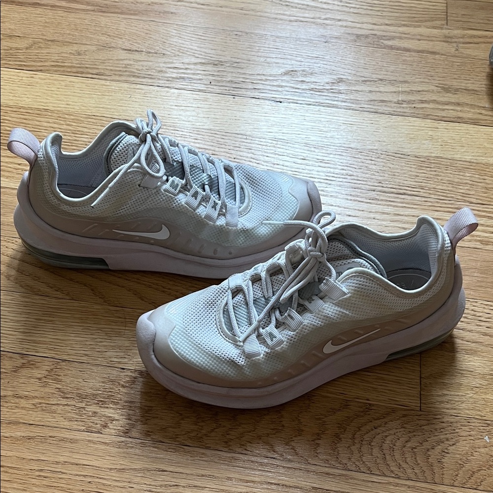 Nike Lavender & White Athletic Shoes